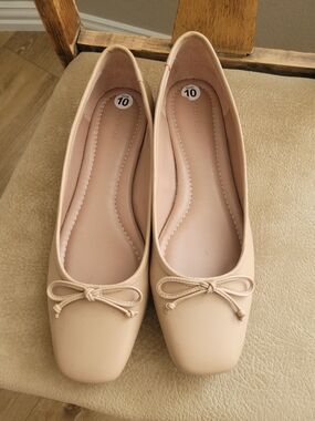 NEW - Nordstrom Women's Square-Toe Ballet Flats in Nude, Leather Upper, Size 10